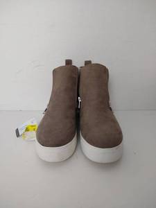 lot 50033 image: Time And Tru Sneaker Hidden Wedge Bootie Taupe Womens Size 9.5 Shoes