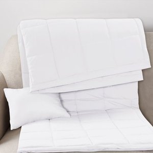 lot 50035 image: Mainstays Solid FullQueen Down Alternative Blanket in White