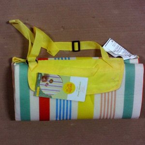 lot 50095 image: Round Variegated Stripe Picnic Blanket - Sun Squad