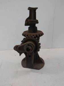 lot 9874 image: Vintage Railroad Jack- Decor or Use