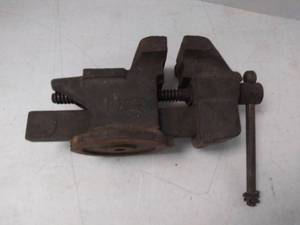 lot 9878 image: Vintage Lakeside Bench  Vice Vise