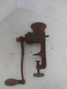 lot 9889 image: Vintage Keen Kutter Food Chopper