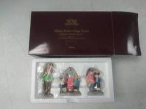lot 9940 image: Disney Parks Village Series Ceramic Collectible