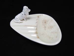lot 115 image: Vintage Basset Hound Ceramic Ashtray