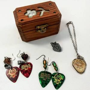 lot 9961 image: Walnut Valley Festival Commemorative Jewelry in Wooden Jewelry Box  Bluegrass Fest