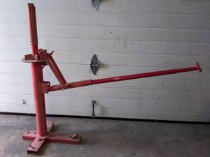 lot 9991 image: Manual Tire Changer- Automotive&nbsp