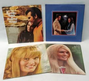 lot 219 image: 2 Loretta Lynn & Conway Twitty Albums With 2 Lynn Anderson Albums