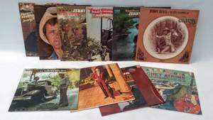 lot 220 image: 10 Vintage Jerry Reed & Chet Atkins Albums  Including East Bound & Down