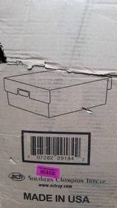lot 51646 image: Extra Large Catering Tray with Lid