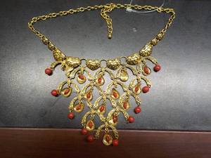 lot 6208 image: Btime Love Treenecklace
