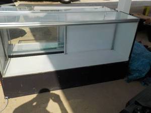 lot 6200 image: Show case with shelves