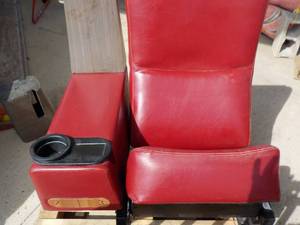 lot 6204 image: theater seat