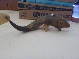 lot 6218 image: Horn fish key holder hanging