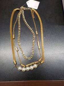 lot 6226 image: Btime Hanging pearl necklace