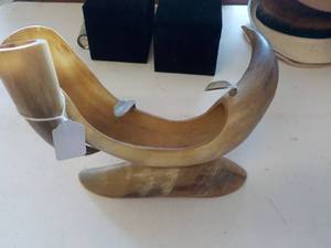 lot 6239 image: animal horn ashtray with match holder