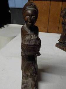 lot 6281 image: Native wood carving 9 12 tall