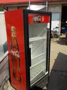 lot 6202 image: single door cooler
