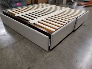 lot 46966 image: Upholstered Storage Platform Bed with Side Drawers