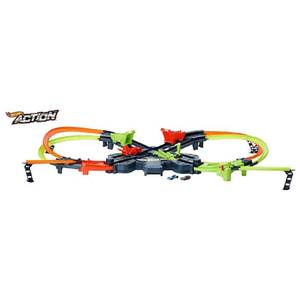 lot 1390 image: Hot Wheels Colossal Crash Trackset