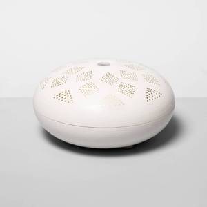 lot 1430 image: 200ml Dotted Orb Oil Diffuser WhiteGold - Opalhouse