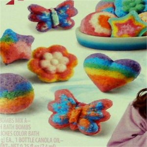 lot 1493 image: My Look Make Your Own Scented Bath Bomb