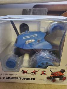 lot 1637 image: Rc Thunder Tumbler 27 Mhz Red
