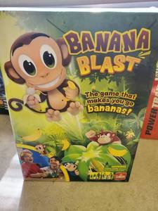 lot 1725 image: Dino Meal Game Goliath Get The Eggs Before The Dino Gets You Complete Beautiful