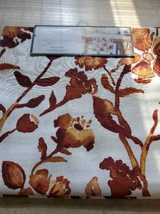 lot 1749 image: Extended Length Table Runner 14 X 108 warm Watercolor Rustredcream Brand
