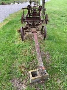lot 117 image: Antique horse drawn grader