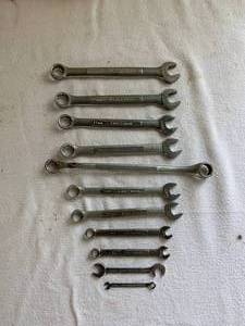 lot 15 image: 11pc Craftsman Metric Wrench Set