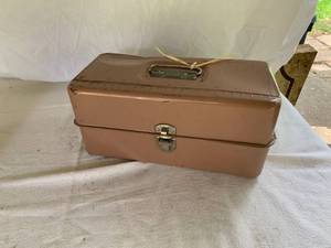 lot 35 image: FULL Western Auto Tackle Box