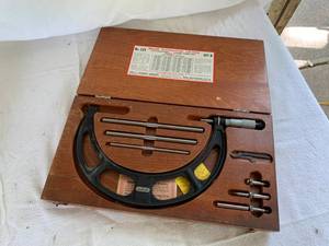lot 37 image: Starrett Micrometer