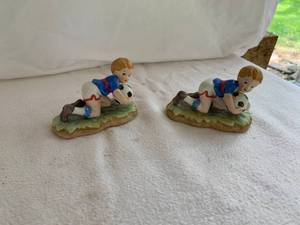 lot 55 image: 2PC Lefton Set
