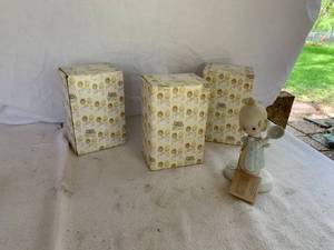lot 60 image: 3pc Precious Moment Eggs Over Easy Lot