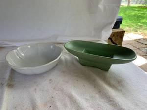 lot 73 image: 2PC McCoy Bowl Lot