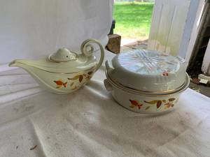lot 83 image: 2PC Hall Jewel Tea