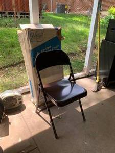 lot 91 image: 4PC Foldable Metal Chair set