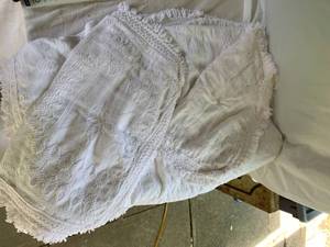 lot 93 image: White Bed Sheets Decorative