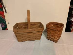 lot 133 image: 2PC Longaberger Basket Lot