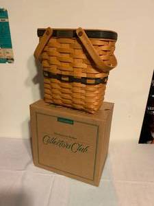 lot 138 image: SIGNED 1997 Longaberger Collectors Basket