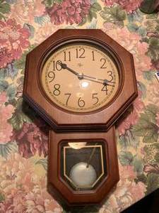 lot 178 image: Elgin Wall Clock