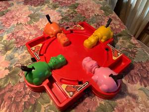 lot 221 image: 1978 Hungry Hippo Game