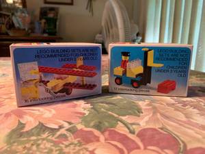 lot 232 image: 2PC Lego Lot 1974 & 1975