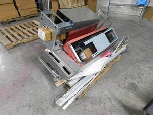 lot 4194 image: Large Lot of Misc Trim and Items Inspect Not Tested