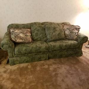 lot 1401 image: Green floral Sofa with double sided pillows