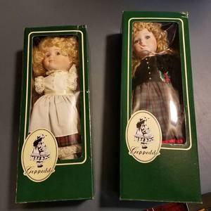 lot 1429 image: two geppeddo dolls