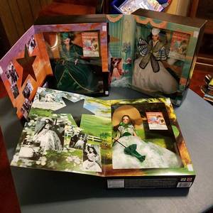 lot 1432 image: 3 Barbies starring as Scarlett OHara