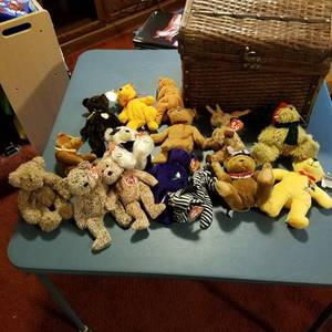 lot 1434 image: assorted beanie babies with storage basket