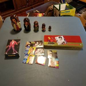 lot 1445 image: Elvis Babushka and memorabilia
