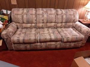 lot 1481 image: Sleeper Sofa